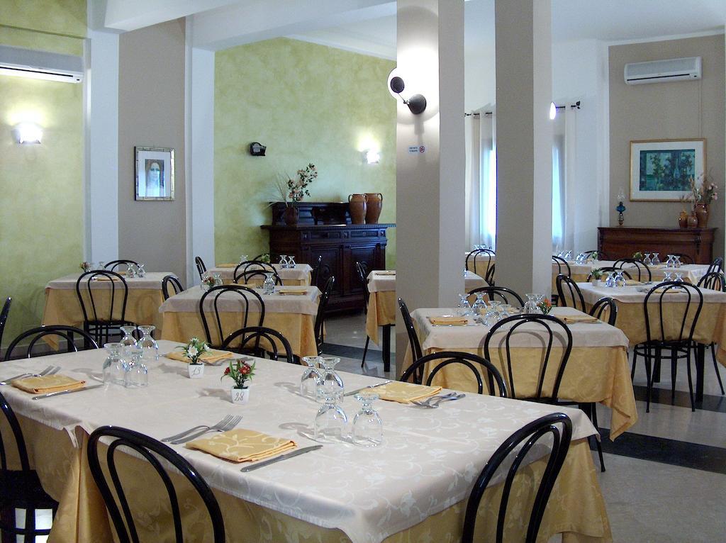 Hotel Coppa Di Cielo Peschici Bagian luar foto